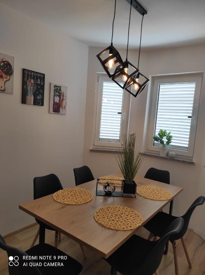 Apartman Branimir Novalja Exteriér fotografie