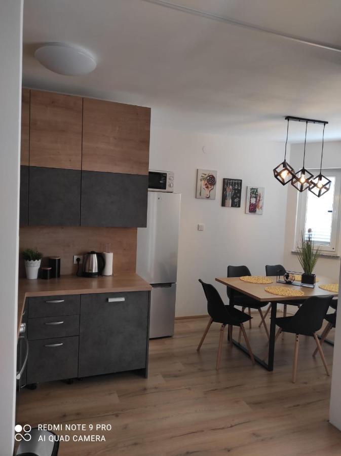 Apartman Branimir Novalja Exteriér fotografie