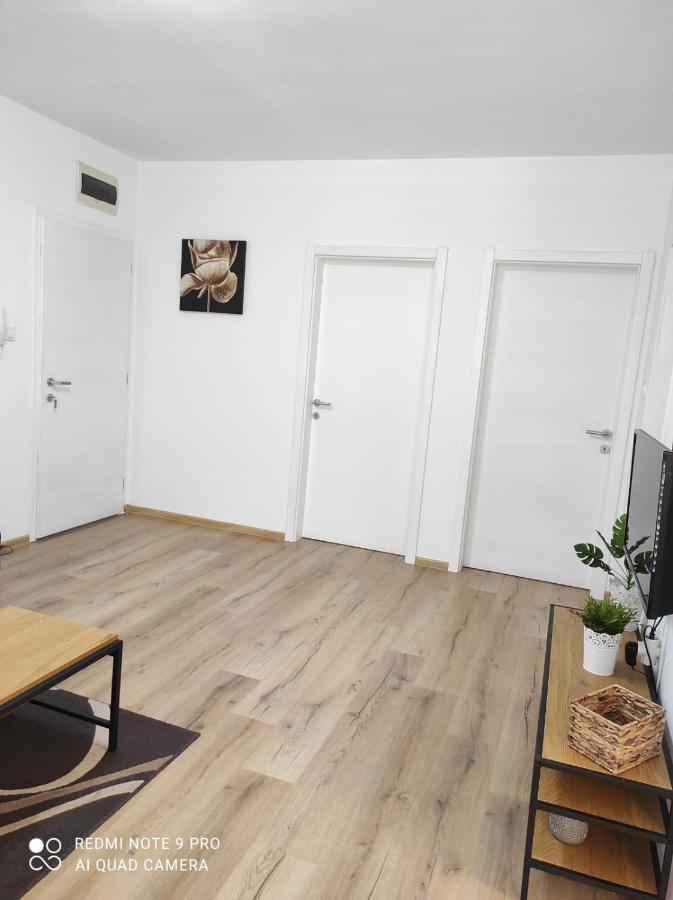 Apartman Branimir Novalja Exteriér fotografie