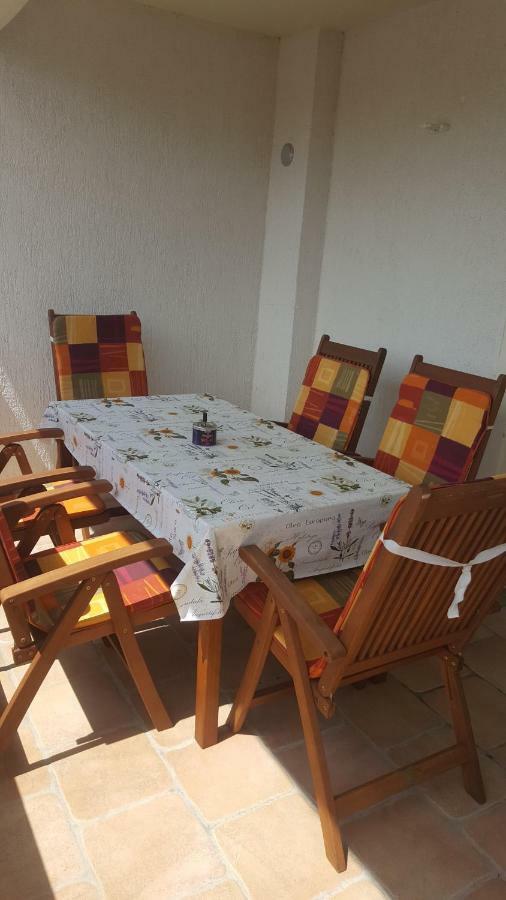 Apartman Branimir Novalja Exteriér fotografie