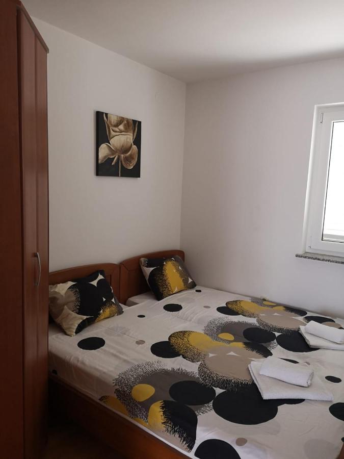 Apartman Branimir Novalja Exteriér fotografie